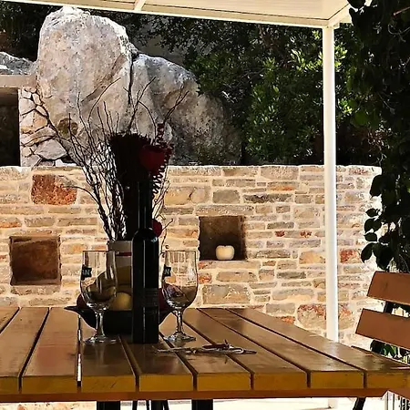 House ,, Plavi Biser 