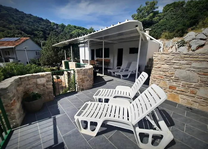 House ,, Plavi Biser 