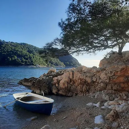 House ,, Plavi Biser 
